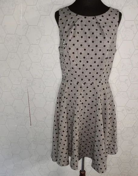 ELLE Plaid polka-dot flare dress in gray/black - Picture 10 of 16
